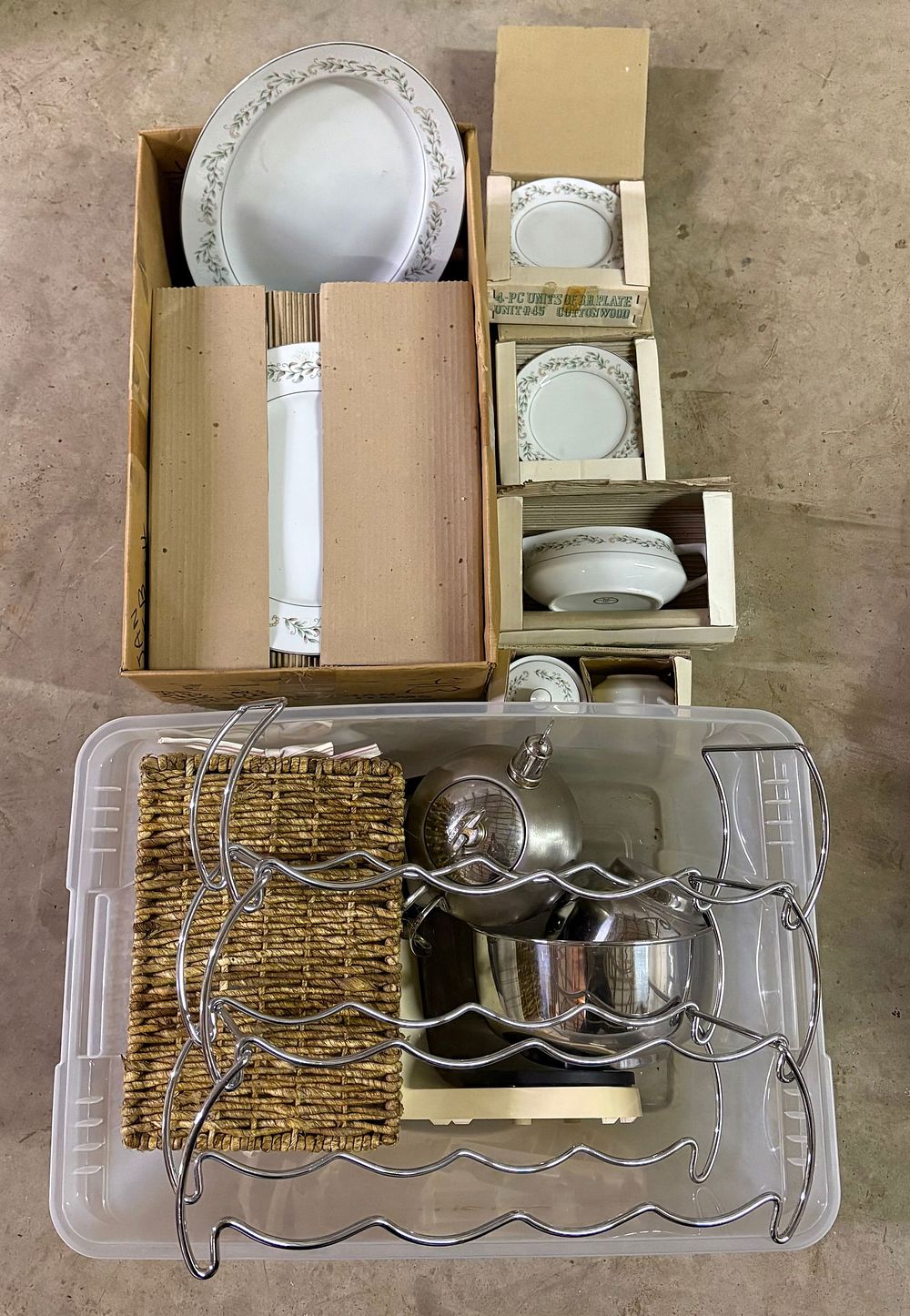 Lot 404: B.B. Plate Cottonwood China, Sunbeam Mixer, And Wire Rack