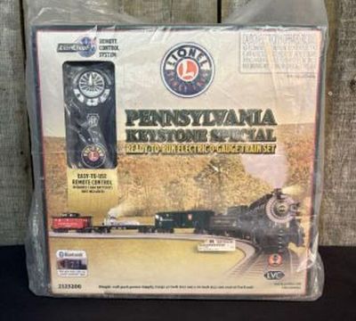 Lionel Pennsylvania Keystone Special Ready-To-Run. Electric O-Gauge Train Set 17"X17"X8"