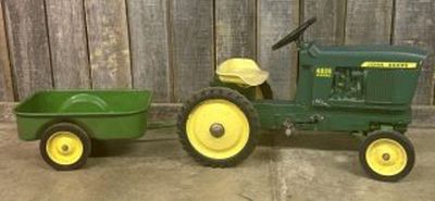 Ertl John Deere 4020 Diesel Tractor Pedal Car. With Trailer Wagon 17"X60"X21"