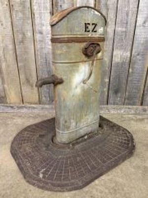 Antique EZ Water Well Cistern Hand Pump With Cast Iron Base By Cincinnati Pump Co. 33"X39"X41"