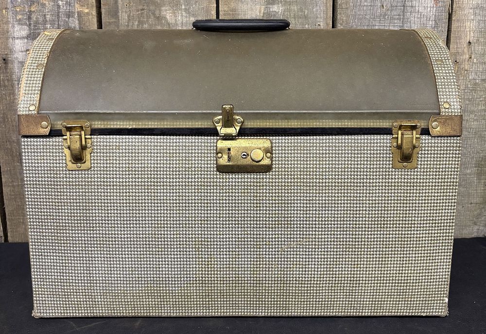Vintage Pet Carrier With Houndstooth Pattern; Measuring 11"X20"X15"