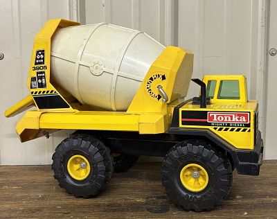 Tonka Mighty Diesel 3905 Concrete Mixing Truck 8"X21"X14"