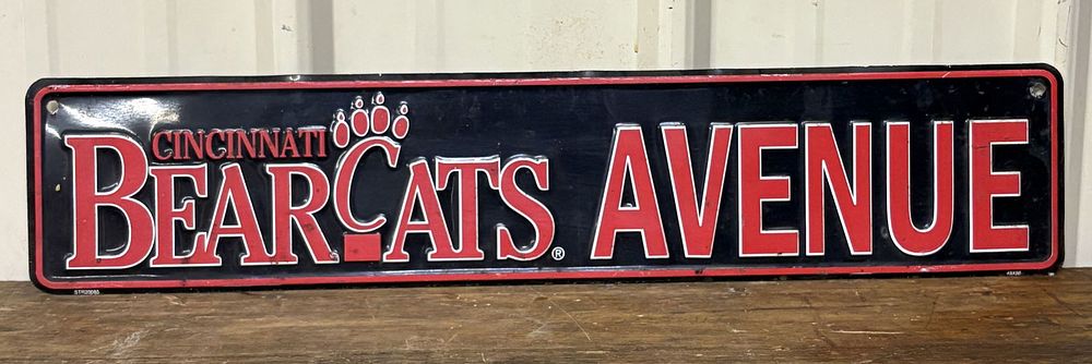 Lot 167: Cincinnati Bearcats Avenue Street Sign 5"X24"