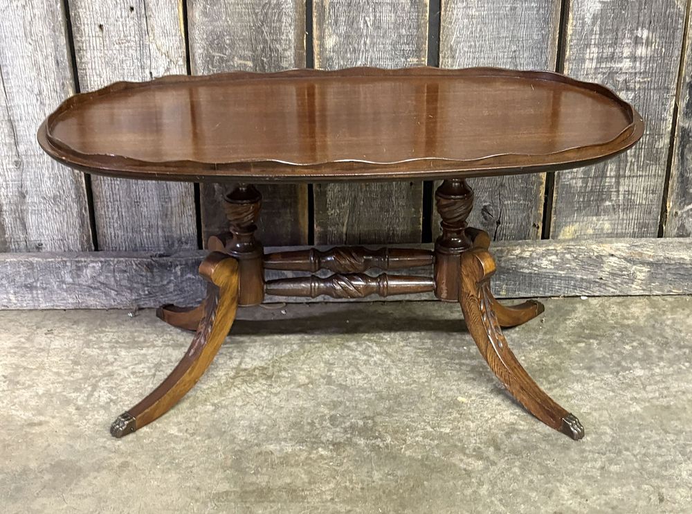Lot 179: Vintage Coffee Table With Brass Feet 19"X33"X18"