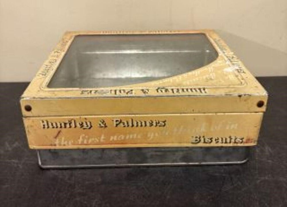 Lot 549: Vintage Huntley - Palmers Biscuit Tin 9"X 9"