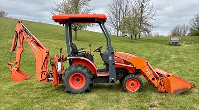 Kubota B26 Tractor Loader Backhoe (TLB) – 4WD Diesel – Loader & Backhoe. Used Kubota B26 compact 