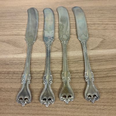 4 Sterling Silver Butter Spreaders by Towle Silversmiths 105g - 6"