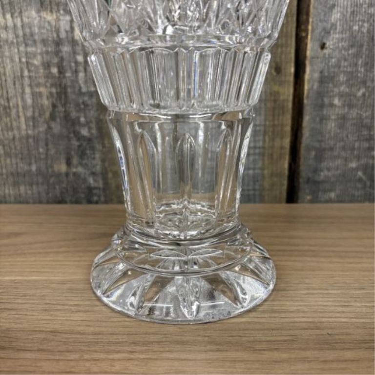Shannon Crystal Freedom Pattern 24% Lead Crystal Footed Flared Vase