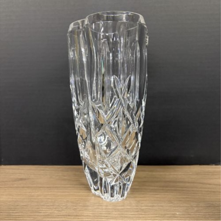Two Contemporary 24% Lead Crystal Vases including Royal Gallery