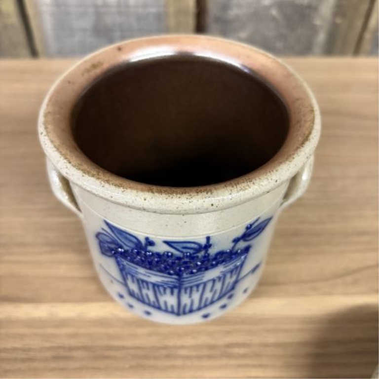 Salmon Falls Stoneware Lidded Blueberry Basket Crock 1993