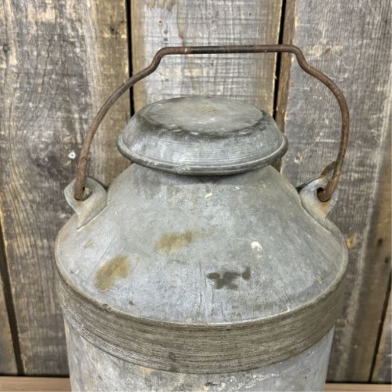 Vintage Galvanized Metal Dairy Milk Can with Bail Handle