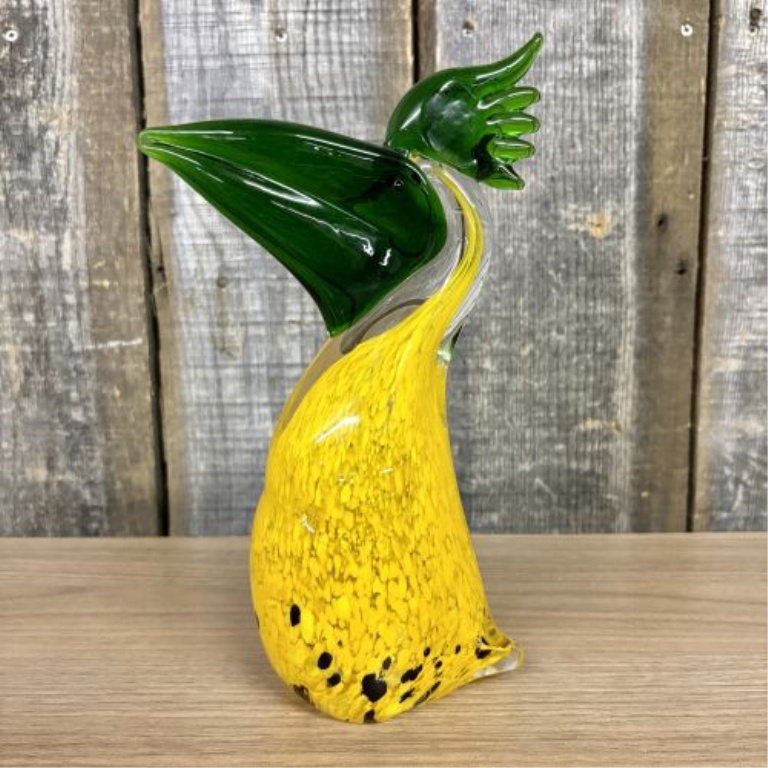 Fifth Avenue Crystal Attributed Art Glass Toucan Figurine