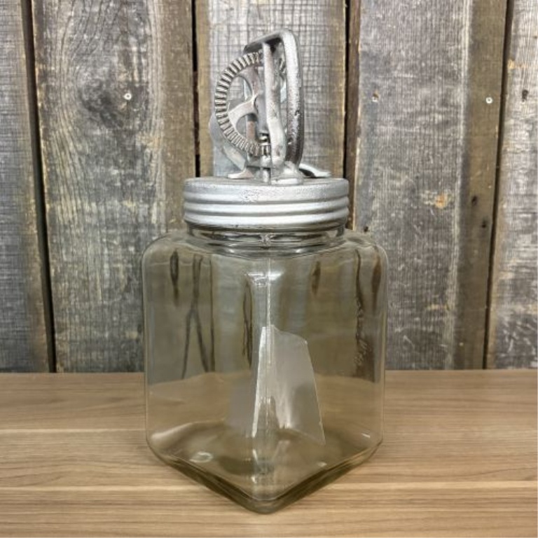 Dazey Churn and Manufacturing Company No. 40 4-Quart Glass Butter Churn