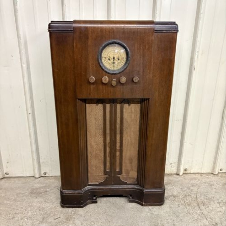Montgomery Ward Airline Art Deco Floor Console Vacuum Tube Radio