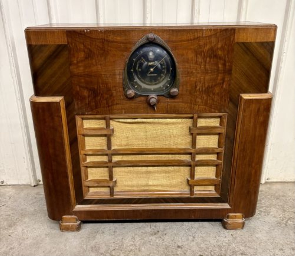 Zenith 1938 Console Floor Radio with Shutter Dial