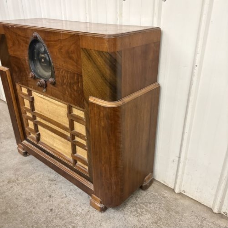 Zenith 1938 Console Floor Radio with Shutter Dial