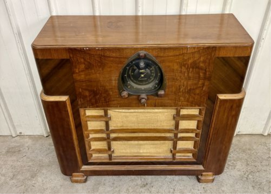Zenith 1938 Console Floor Radio with Shutter Dial