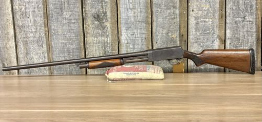 Wards Western Field Model 30-SB562A Pump Action Shotgun 12 Gauge with 30 Inch Barrel