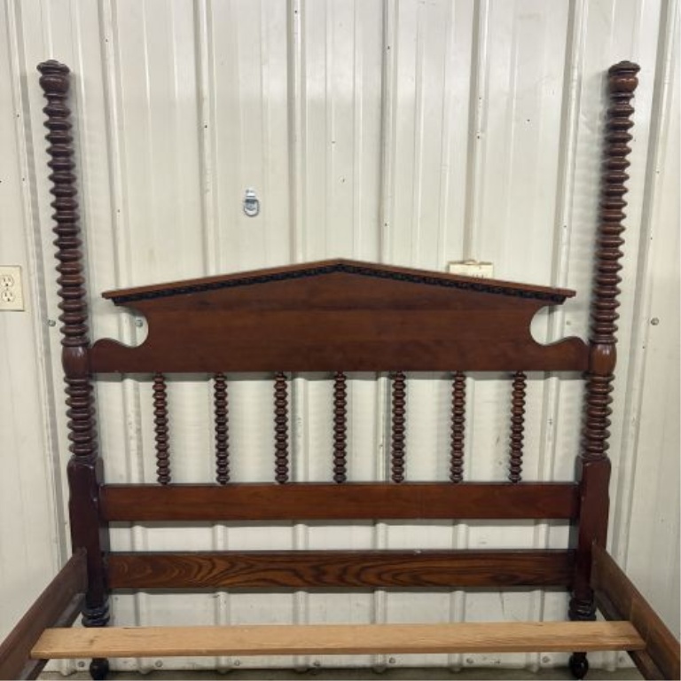 Davis Cabinet Company Collectors Cherry Full Size Four Poster Spool Bed
