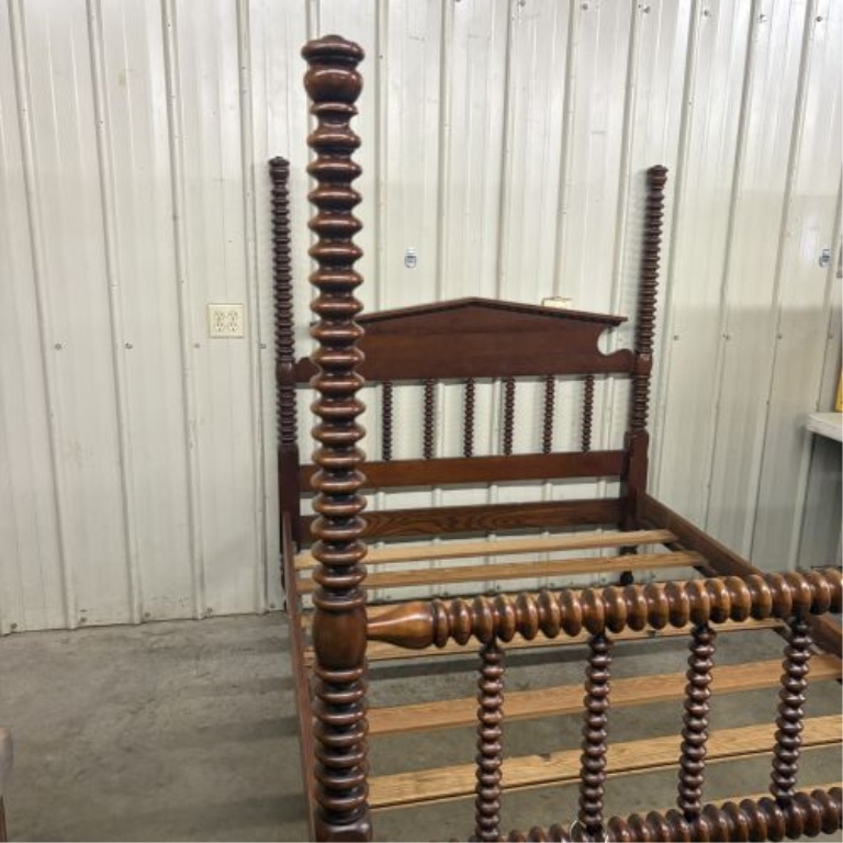 Davis Cabinet Company Collectors Cherry Full Size Four Poster Spool Bed