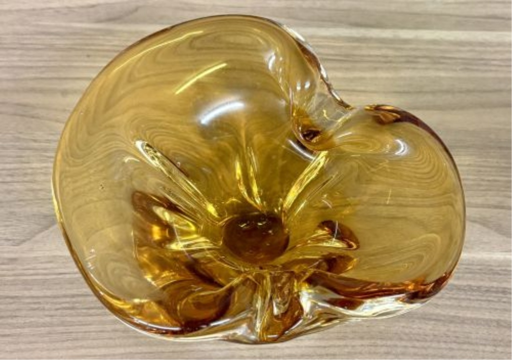 Two Pieces of Vintage Art Glass Including a Freeform Amber Bowl and a Green Slag Glass Bud Vase