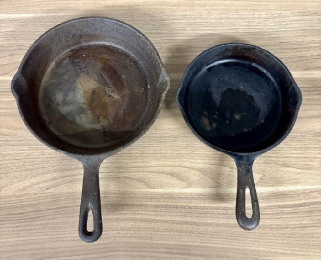 A Pair of Vintage American Cast Iron Skillets