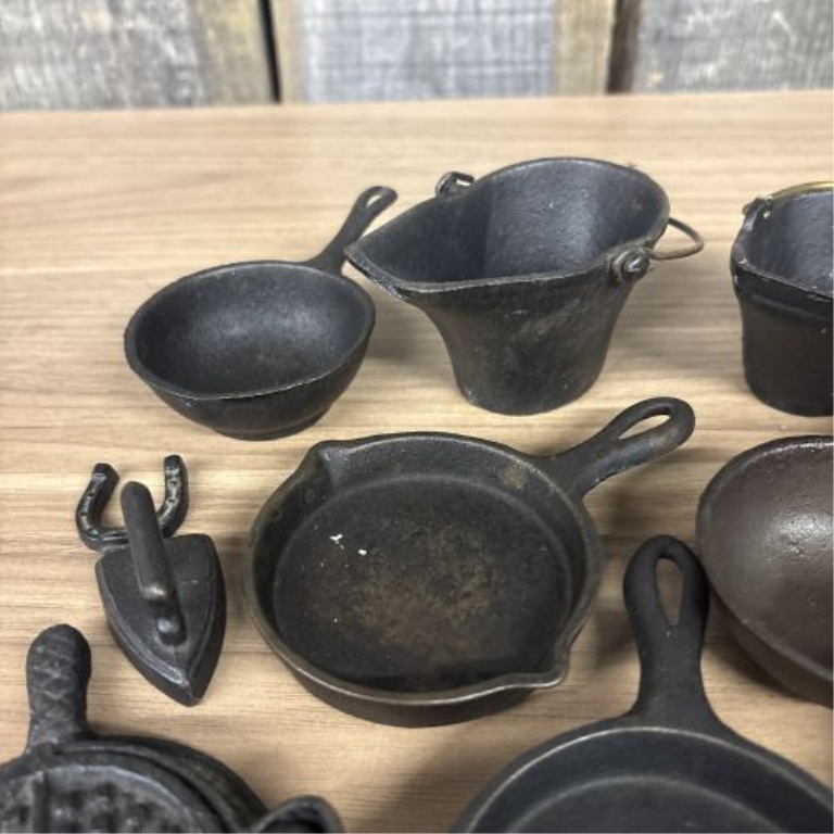An Assortment of Vintage Miniature Cast Iron Household and Kitchen Items