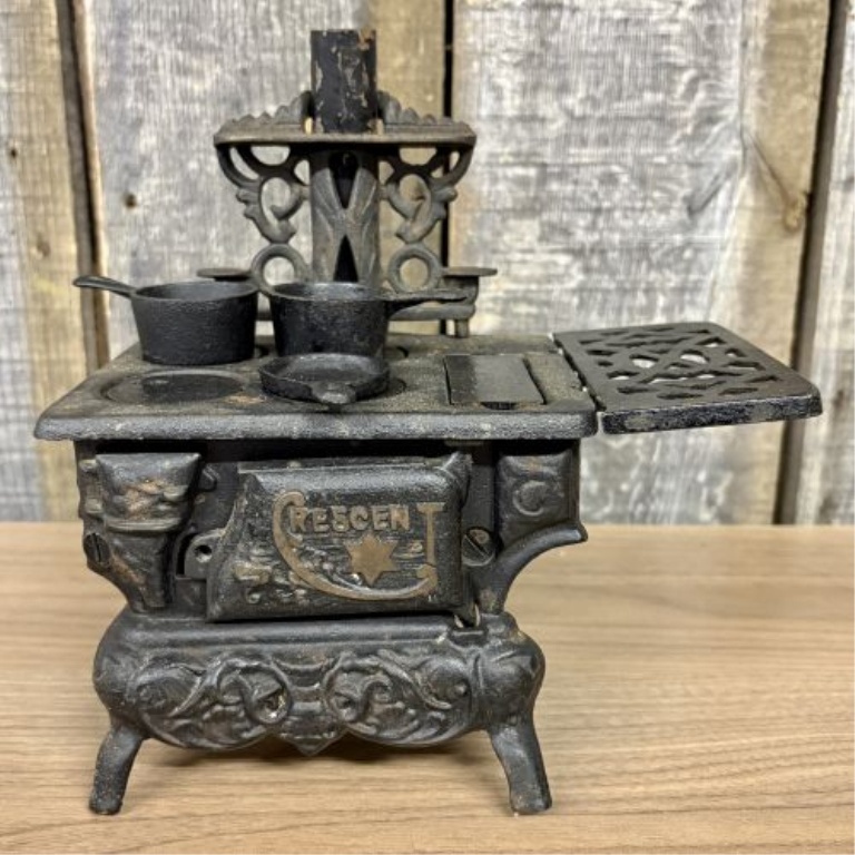 Vintage Crescent Miniature Toy Cook Stove Set