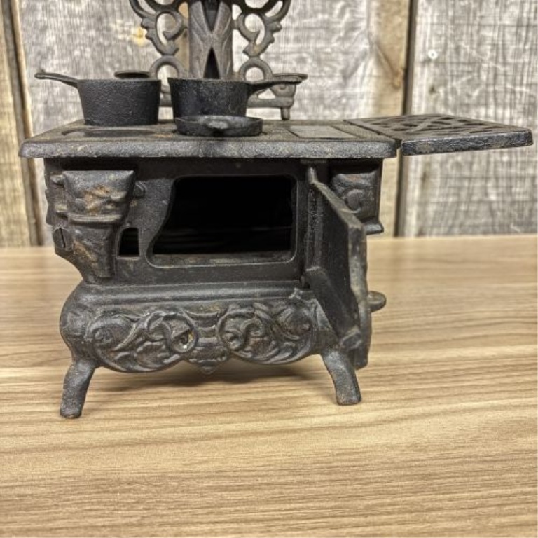 Vintage Crescent Miniature Toy Cook Stove Set