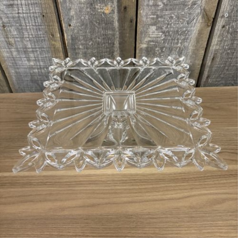 Shannon Crystal by Godinger Freedom Collection Square Pedestal Cake Stand
