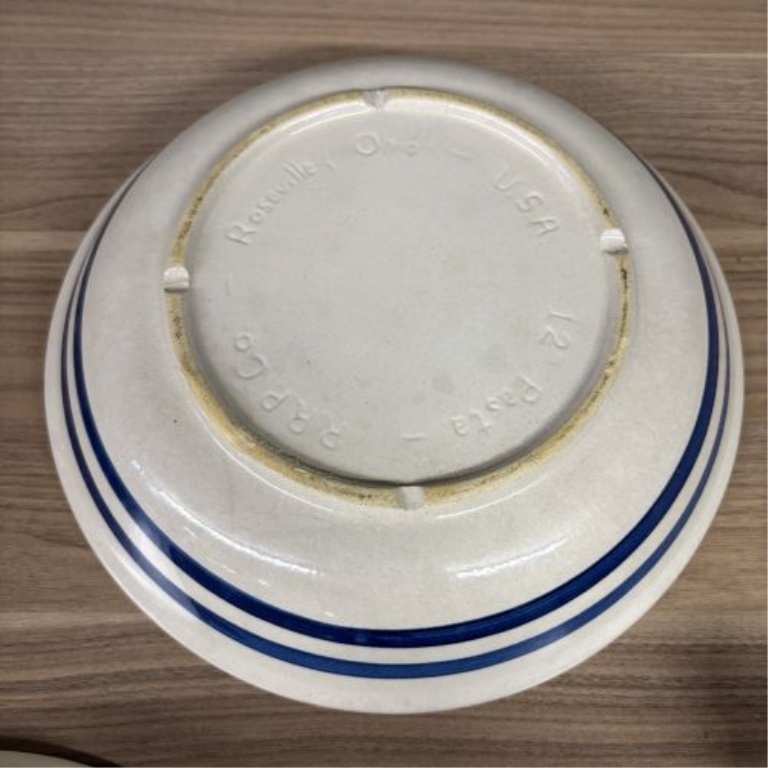A Pair of Vintage American Ceramic Bowls by McCoy and Robinson-Ransbottom