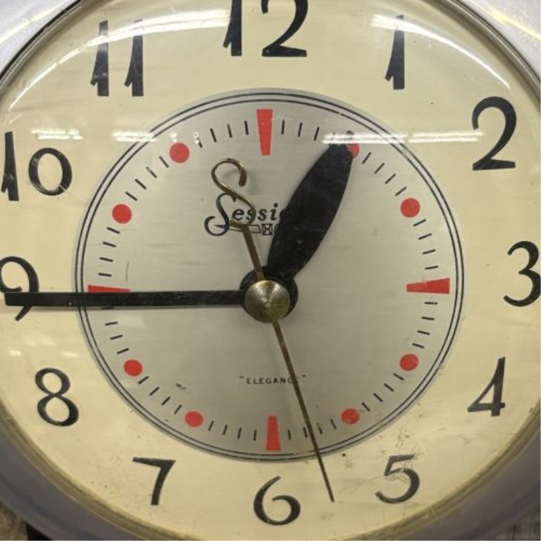 Sessions Clock Company Elegance Electric Wall Clock