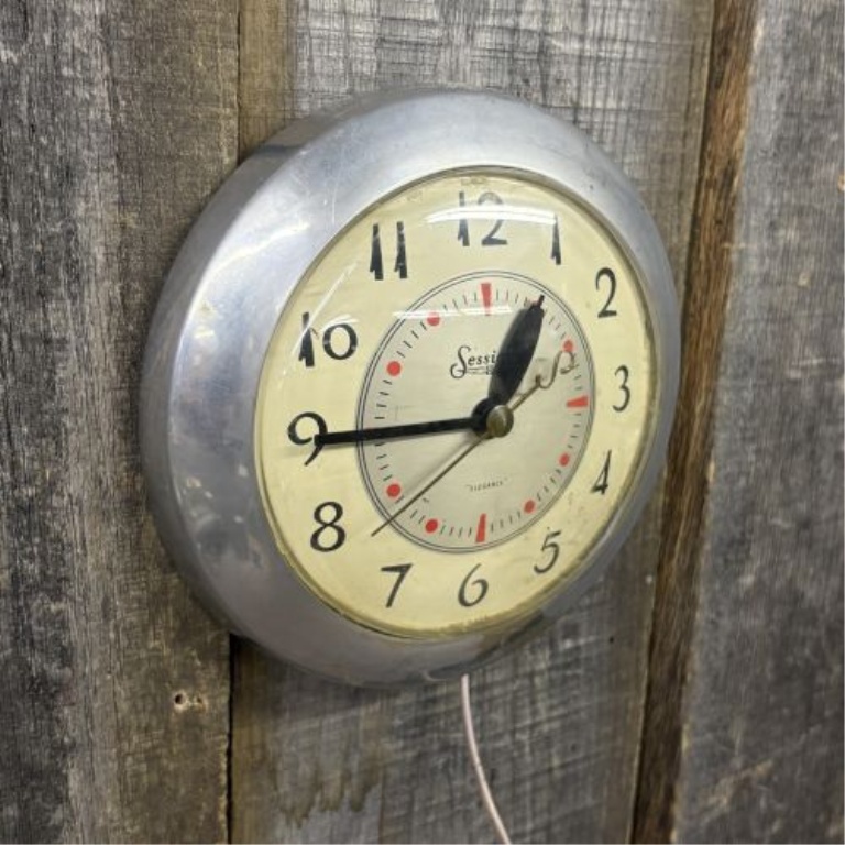 Sessions Clock Company Elegance Electric Wall Clock