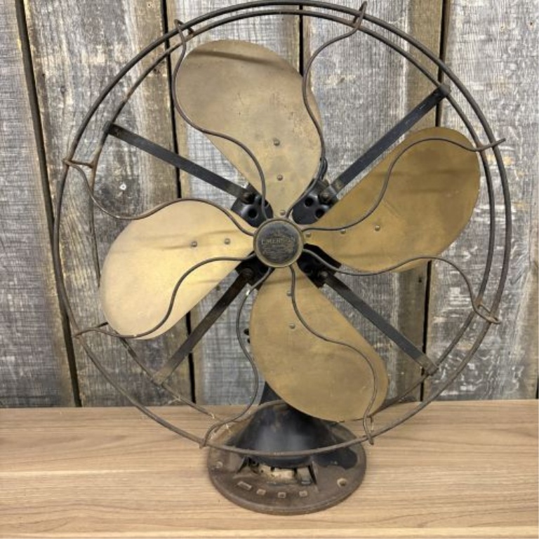 Antique Emerson Type 29646 16-Inch Brass Blade Electric Desk Fan