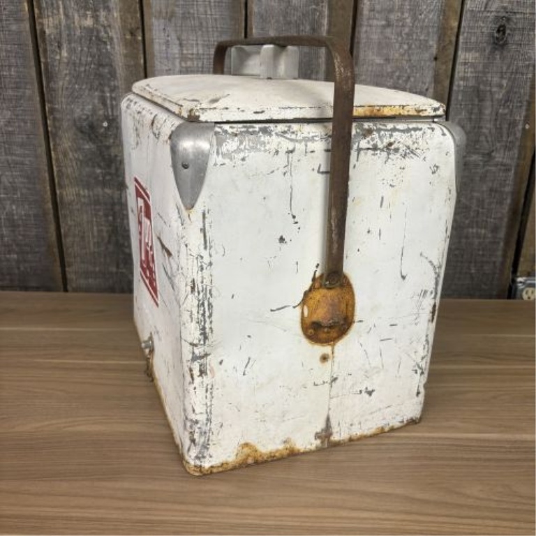 Vintage 7-Up Progress Refrigerator Co Metal Picnic Cooler