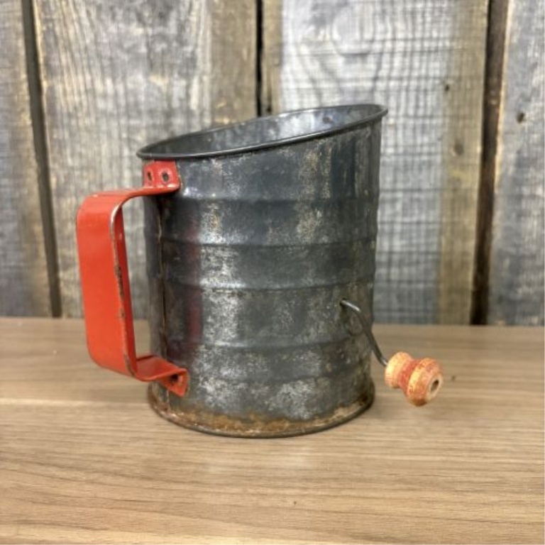 An Assortment of Vintage Mid-Century Kitchen Tools Including Nesco and Lorraine Metal Examples