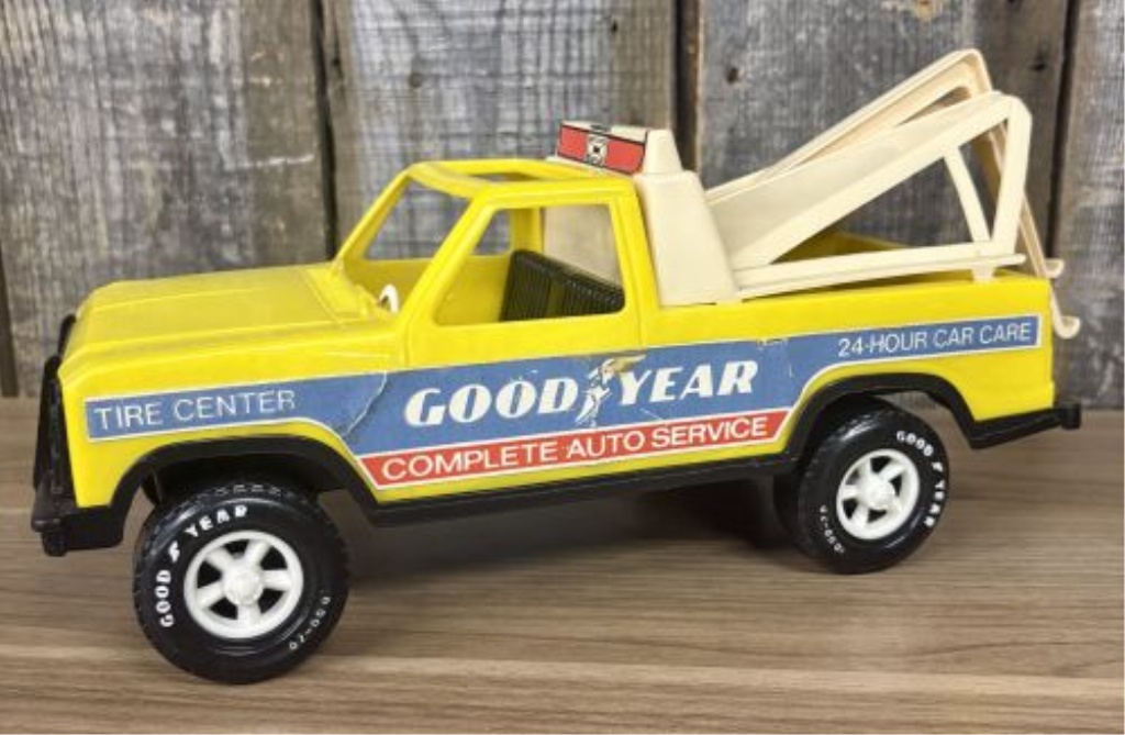 Gay Toys Inc. Goodyear Tire Center Service Tow Truck Item No. 689