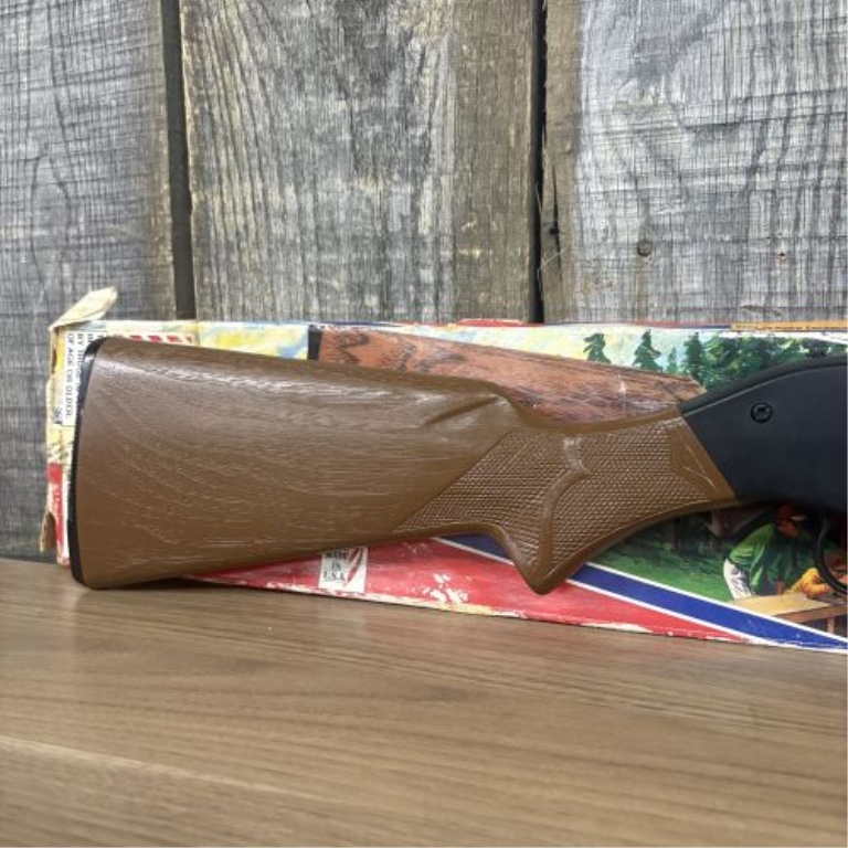Crosman 760 Pumpmaster Multi-Pump Pneumatic Air Rifle .177 Caliber with 16.75 Inch Barrel