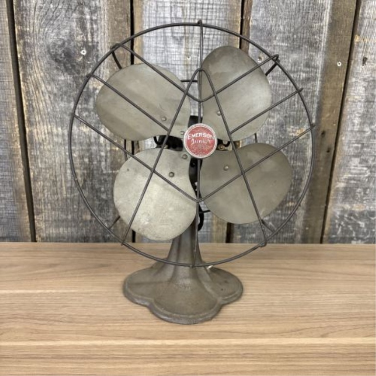Vintage Emerson Junior Model 2650-C 10-Inch Oscillating Electric Desk Fan