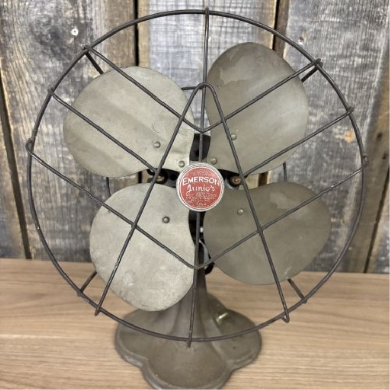 Vintage Emerson Junior Model 2650-C 10-Inch Oscillating Electric Desk Fan