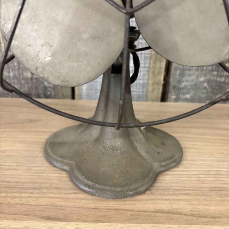 Vintage Emerson Junior Model 2650-C 10-Inch Oscillating Electric Desk Fan