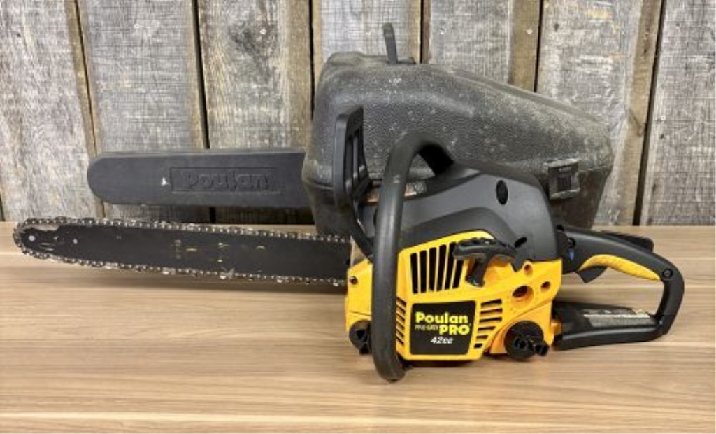 Poulan Pro PP4218AVX 42cc Gas-Powered Chainsaw with 18-Inch Bar and Carrying Case