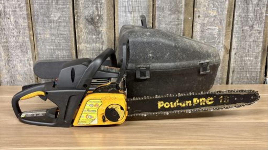 Poulan Pro PP4218AVX 42cc Gas-Powered Chainsaw with 18-Inch Bar and Carrying Case