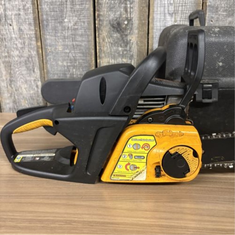 Poulan Pro PP4218AVX 42cc Gas-Powered Chainsaw with 18-Inch Bar and Carrying Case