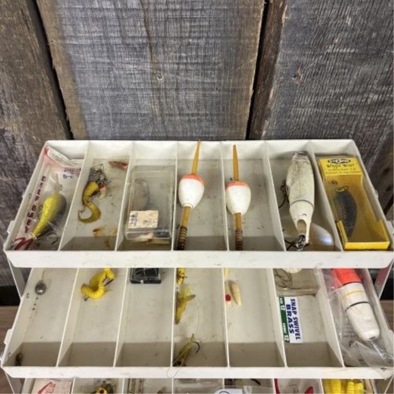Adventurer Model 1499-5 Three-Tray Cantilever Tackle Box with Contents