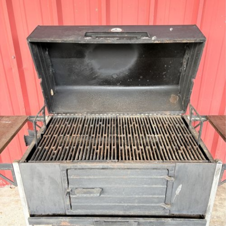 Vintage Char-Broil No. 240A Heavy-Duty Charcoal Grill and Smoker