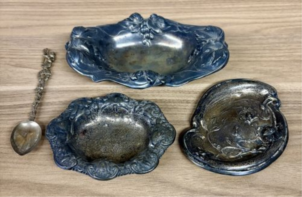 A Collection of Sterling Silver and Silver-Plated Decorative Tableware