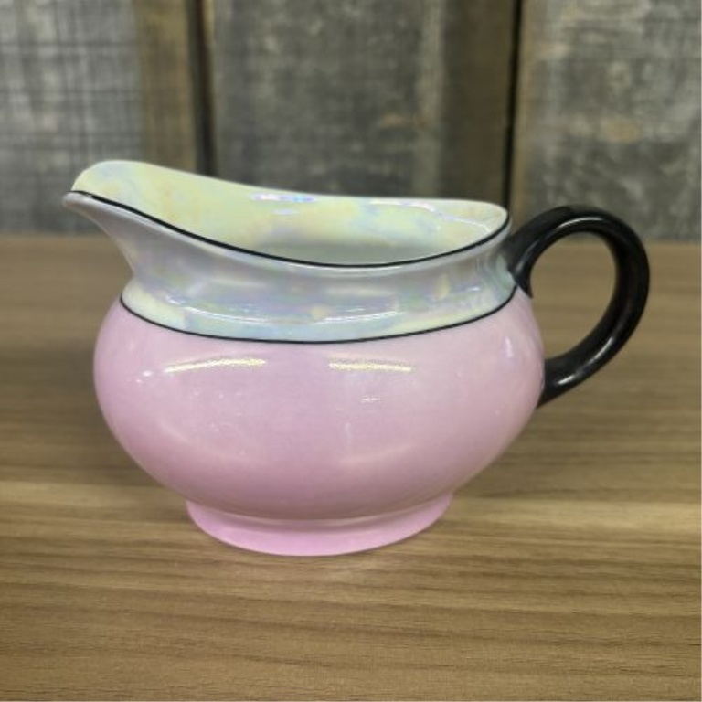 A Pair of Aich Czechoslovakia Art Deco Porcelain Lusterware Sugar Bowl and Creamer