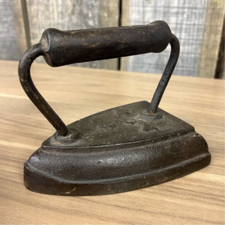 Four Antique American Cast Iron Sad Irons