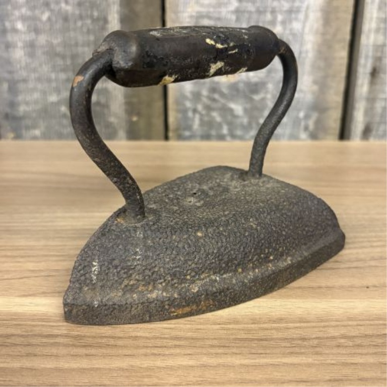 Four Antique American Cast Iron Sad Irons